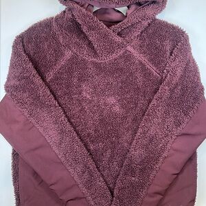 Women’s Nike Sherpa Fleece Pullover Hoodie, Maroon, Size Small